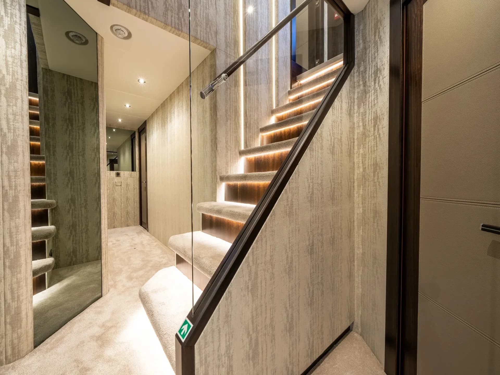 BLUE INFINITY ONE – 21