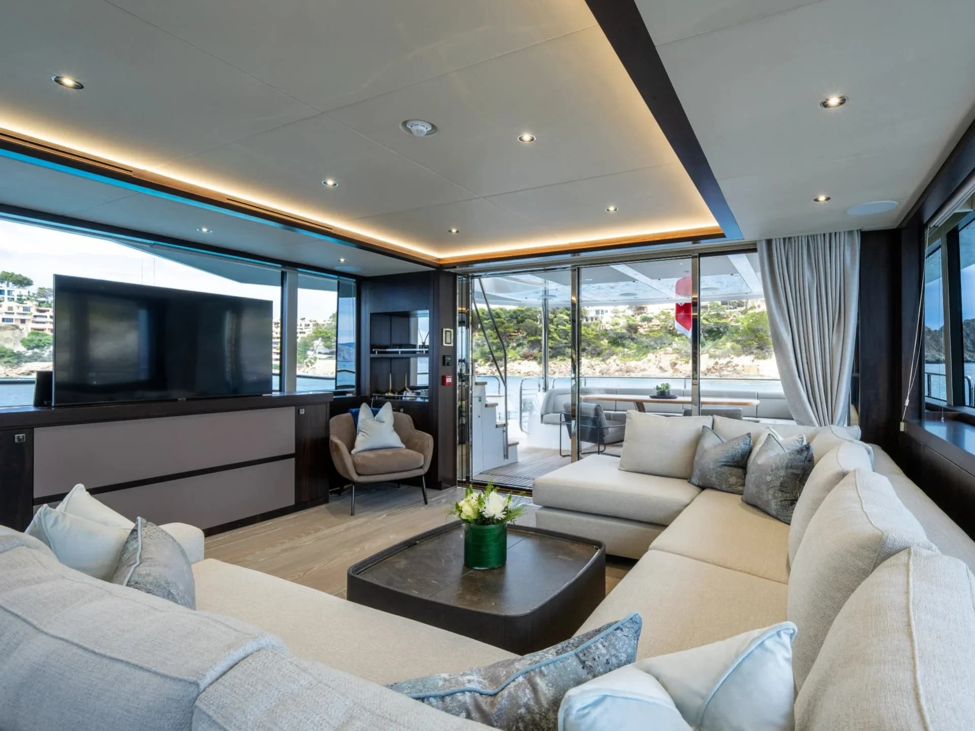 BLUE INFINITY ONE – 31