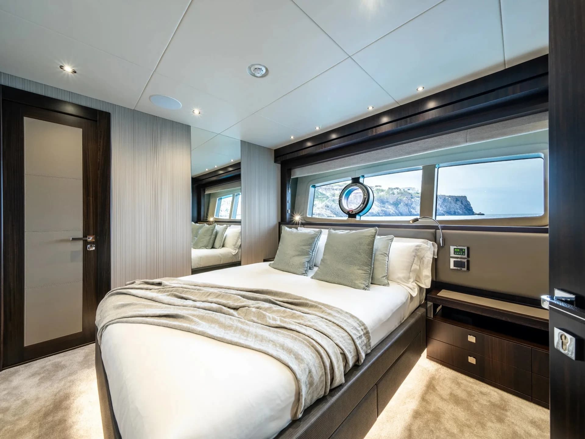 BLUE INFINITY ONE – 34